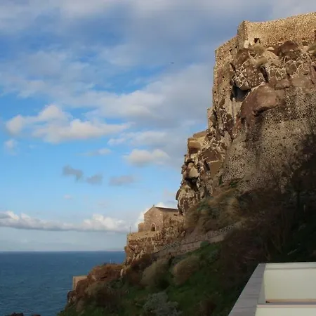 Miramare Castello Daire *